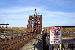 La Crescent MN swing bridge opened to river traffic
